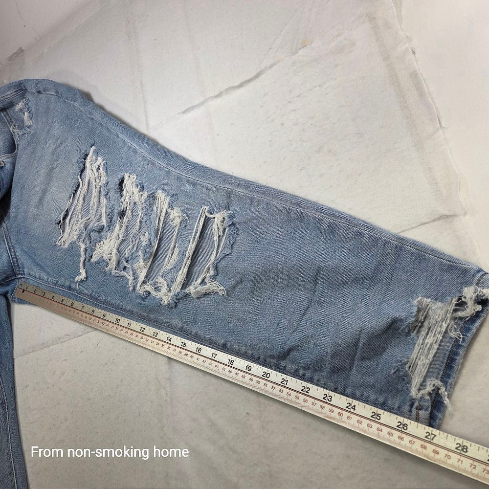 Women's American Eagle Light Blue Distressed Curvy Mom Jeans Size 18 - Picture 8 of 12